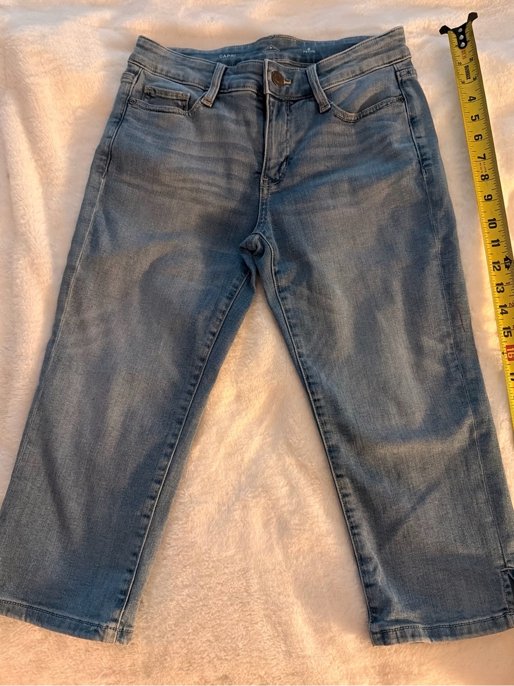 St. John's Bay Medium Blue Capri Jeans